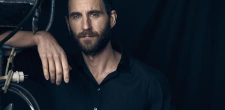 El actor Dani Rovira estrena un espectáculo teatral unipersonal que ha sido grabado para ser emitido en Netflix