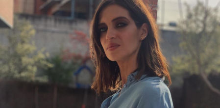 Sara carbonero y su estilismo que mezcla denim y crochet.