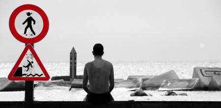 Osservando il mare (Observando el mar).