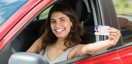 Los permisos de la clase B (turismos) tiene un período de vigencia de 10 años hasta los 65 años