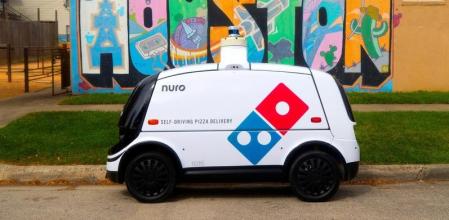 El Nuro R2, el vehículo que utiliza Domino's para entregar pizzas de forma autónoma&nbsp;