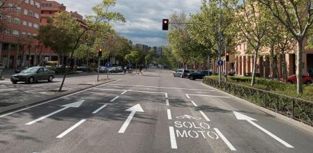 Carril avanza moto en la Avenida Asturias de Madrid&nbsp;