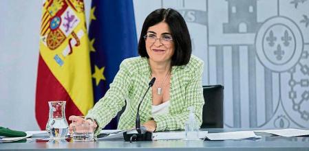 La ministra de Sanidad, Carolina Darias comparece en rueda de prensa posterior a la reunión del Consejo Interterritorial del Sistema Nacional de Salud (CISNS) en Moncloa, a 5 de mayo de 2021, en Madrid (España). Las comunidades autónomas han notificado este miércoles al Ministerio de Sanidad 6.317 nuevos casos de COVID-19, 4.007 de ellos diagnosticados en las últimas 24 horas. Estas cifras son inferiores a las del mismo día de la semana pasada, cuando se notificaron 8.665 positivos. 05 MAYO 2021;CAROLINA DARIAS;SISTEMA NACIONAL DE SALUD;CONSEJO INTERTERRITORIAL;SALUD;SANIDAD EUROPA PRESS/J. Hellín. POOL 05/05/2021