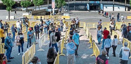 Vacunacion masiva en las instalaciones del Camp Nou con vacuna Pfizer