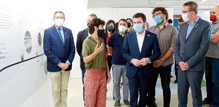 Pla obert del president de la Generalitat, Pere Aragonès, durant la visita que ha fet aquet dissabte a l'edifici de Cal Sinén, a l'Estany d'Ivars i Vila-sana, el 5 de juny de 2021. (Horitzontal)