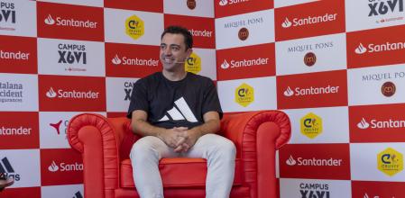Xavi en la presentación del Campus Xavi Hernández by Santander que ha tenido lugar en el Santander Work Café de Passeig de Gràcia de Barcelona.