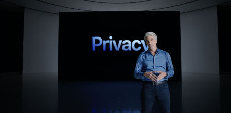 Craig Federighi durante la presentación de la conferencia WWDC la semana pasada