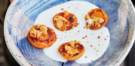 Sopa de almendras con albaricoque