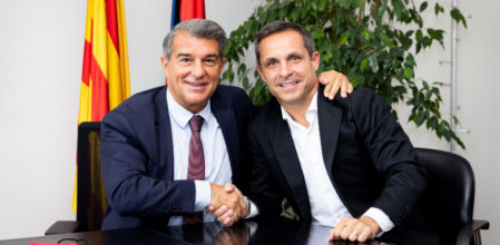 Sergi Barjuan junto a Joan Laporta
