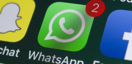 La mayoría de las personas que tengan un smartphone entre sus manos habrán utilizado WhatsApp en la última hora, algunos incluso comprobado sus mensajes en más de una ocasión; más ahora, que la nueva función multidispositivo, que permitirá tener WhatsApp hasta en cuatro dispositivos a la vez sin tener el teléfono conectado, llegará en los próximos meses.