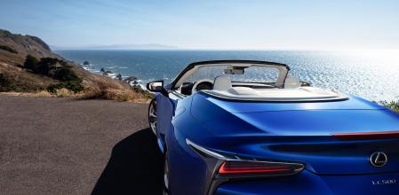 Viajar a bordo de un vehículo descapotable lleva el fenómeno de la conducción a otro nivel y, en los casos que planteamos, sin renunciar a espacio de maletero ni a contar con cuatro plazas&nbsp;