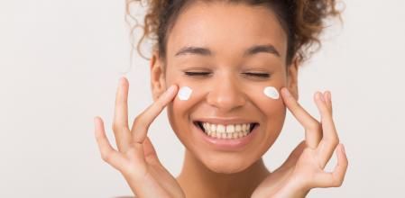 Aplicación crema facial