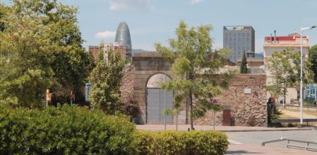 Vista del 22@ con la Torre de Glòries.