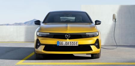 El Astra estará disponible con dos versiones híbridas de 180 ó 225 CV&nbsp;