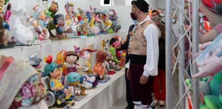El concejal Carlos Galiana en la Exposición del Ninot 2021