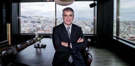 Jordi Mestre, presidente de SelentaLa asamblea general del Gremi d’Hotels de Barcelona (GHB) eligió el 2 de julio a Jordi Mestre (Barcelona, 1962) nuevo presidente de la entidad en sustitución de Jordi Clos, que ha ocupado el cargo durante 20 años. El presidente de Selenta Group, propietario entre otros establecimientos del hotel Sofía, analiza las fortalezas y las flaquezas de Barcelona y del sector turístico, expresa su preocupación por el daño que la inseguridad causa a la imagen de la ciudad y está esperanzado ante la nueva etapa abierta en el Ayuntamiento.