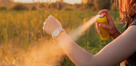 Evita la visita indeseada de mosquitos con estos 10 repelentes: sprays, lámparas, mosquiteras...
