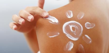 Cuida y calma tu piel después de un día de sol con estos after sun: Avène, ISDIN, Nivea, Ecran...