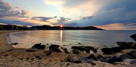 Paisaje de la playa de Rosas.