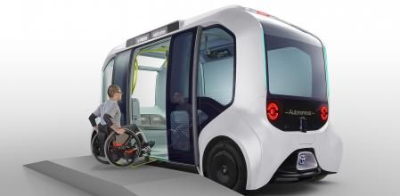 El Toyota e-Palette puede albergar a cuatro personas en silla de ruedas además de otros 7 pasajeros