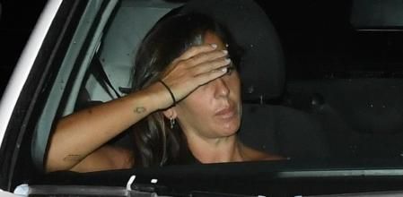 Anabel Pantoja e Isa Pantoja entrando en la finca Cantora