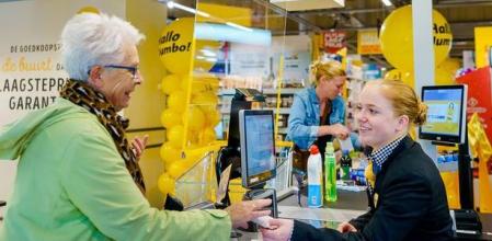 Una iniciativa holandesa apuesta por los cajeros de supermercado para combatir la soledad