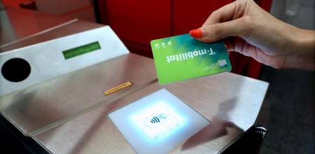 Imagen de una tarjeta de la T-Mobilitat