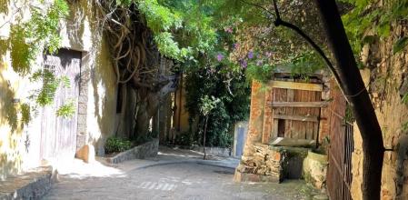 La calle Montserrat de Esplugues.