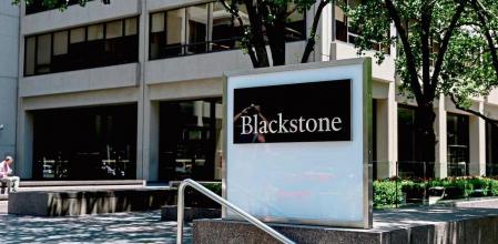 Signage is displayed outside the Blackstone Group Inc. headquarters in New York, U.S., on Saturday, July 13, 2019. The Blackstone Group Inc. is scheduled to release earnings figures on July 18. Photographer: Mark Abramson/Bloomberg