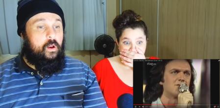 Nah y Alê, dos profesores de canto brasileños, reaccionan al talento de Camilo Sesto.