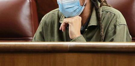 El ex secretario de Organización y diputado de Unidas Podemos Alberto Rodríguez en una sesión plenaria en el Congreso de los Diputados, a 14 de octubre de 2021, en Madrid, (España). El pleno tiene como objeto abordar la ley de Libertad Sexual, que inicia hoy su tramitación parlamentaria con el debate de las enmiendas a la totalidad presentadas por PP y Vox al estar en desacuerdo. Conocida como la ley del “solo sí es sí”, introduce cambios en el Código Penal para acabar con la distinción entre abuso y violación. La norma tiene como elemento central el consentimiento. Asimismo, durante el pleno los partidos abordan un decreto ley para contener el precio de la luz y otro sobre la prórroga de los ERTE. 14 OCTUBRE 2021;SOLO SI ES SI;CONGRESO;DEBATE;DIPUTADOS;SESION Eduardo Parra / Europa Press 14/10/2021