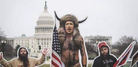 Zuckerberg está contra las cuerdas