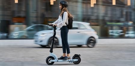 La velocidad máxima de los vehículos de movilidad personal (VMP), como el patinete eléctrico, está limitada a 25 km/h&nbsp;