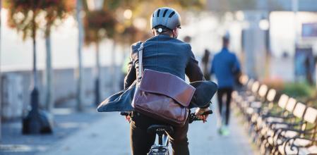 Las grandes ciudades de todo el planeta como Nueva York o Milán están aumentando los kilómetros de sus carriles bici