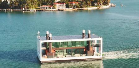 Una villa-yate para navegar y vivir en el agua