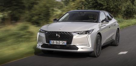 La parte frontal cuenta con faros muy estilizados con sistema DS Matrix LED Vision&nbsp;