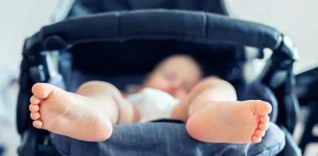 Ofertas Black Friday para futuros papás y mamás: sillas para el coche, de paseo, vigilabebés, cunas...