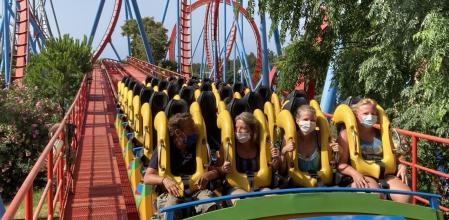 Una imagen de una de las atracciones de Port Aventura en verano del 2020