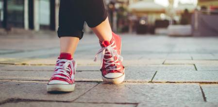 Zapatillas urbanas de tendencia.