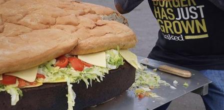La hamburguesa vegana más grande del mundo
