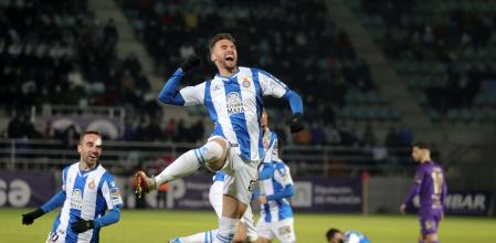 Sergi Gómez celebra el gol de la victoria en Palencia.