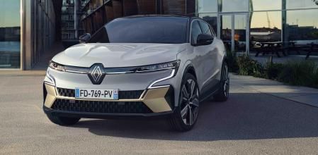 Cuenta con tres reglajes (Eco, Confort y Sport) para adaptar las sensaciones de conducción según la preferencia del usuario