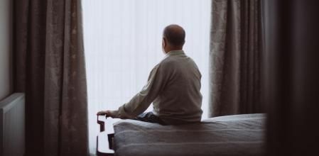 La soledad nos afecta la salud mental y física.