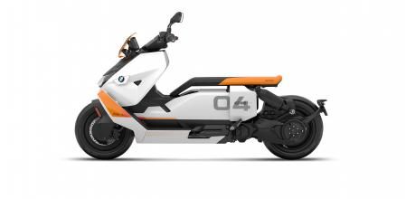 El nuevo scooter eléctrico de BMW tiene una autonomía de 130 km que permite un práctico uso urbano e interurbano.