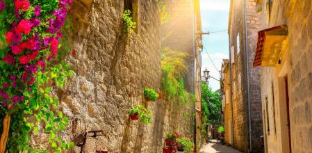 Una calle de Perast, Montenegro