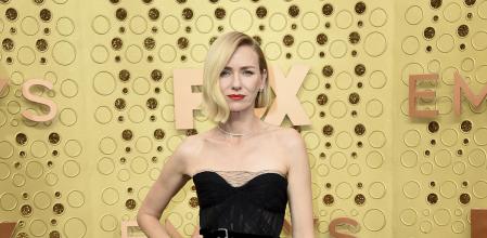Naomi Watts con vestido bustier de Dior en los premios Emmy