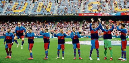 FOTO ALEX GARCIA PIQUE PRIMER PARTIDO DE LA LIGA DE FUTBOL ENTRE EL FC BARCELONA Y LA REAL SOCIEDAD EN EL CAMP NOU, CON PUBLICO (22000 PERSONAS) POR PRIMERA VEZ DESDE EL INICIO DE LA PANDEMIA DE COVID Y SIN MESSI 2021/08/15