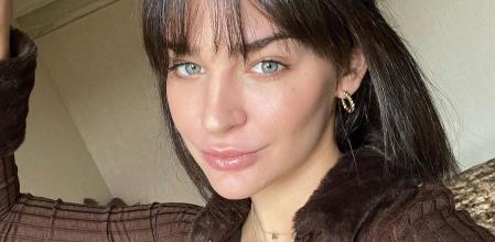 La 'influencer' convierte en los artículos más buscados todo lo que se pone.