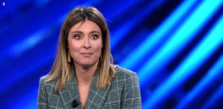 Sandra Barneda volvió a demostrar por qué es la presentadora perfecta para 'La isla de las tentaciones'.