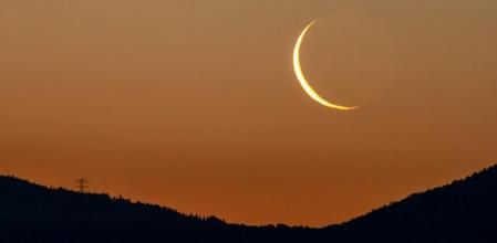 El hilo de la luna menguante.